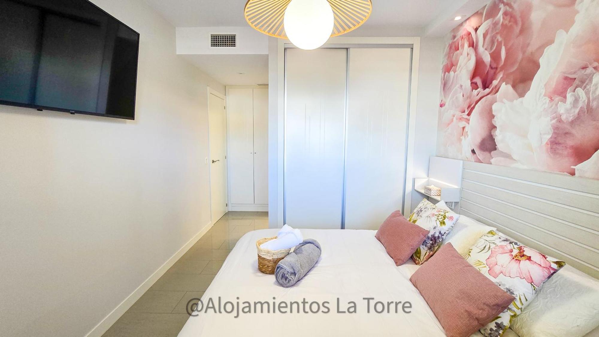 Sup T12 People - Alojamientos La Torre Torre Del Mar Exterior photo