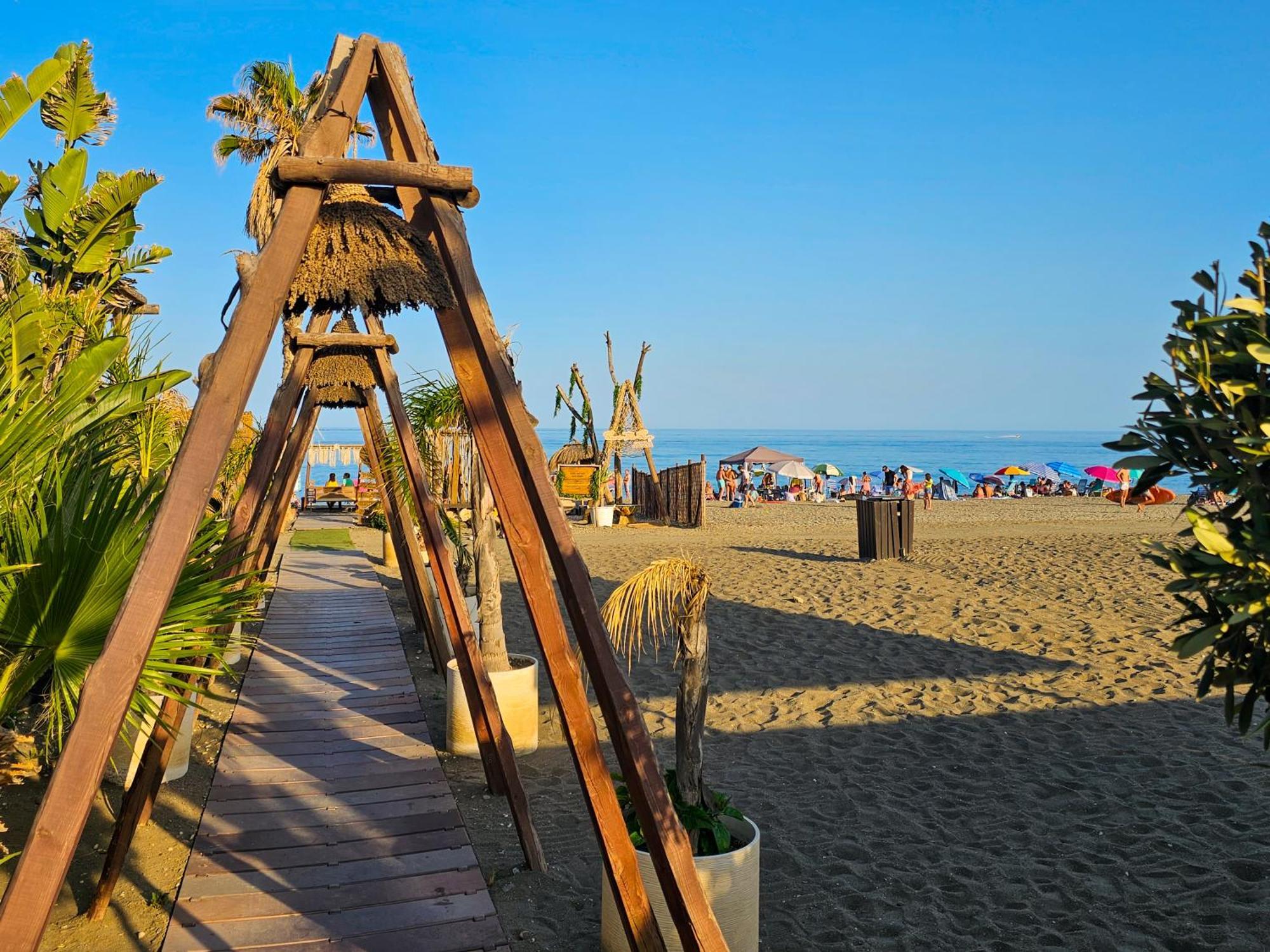 Sup T12 People - Alojamientos La Torre Torre Del Mar Exterior photo