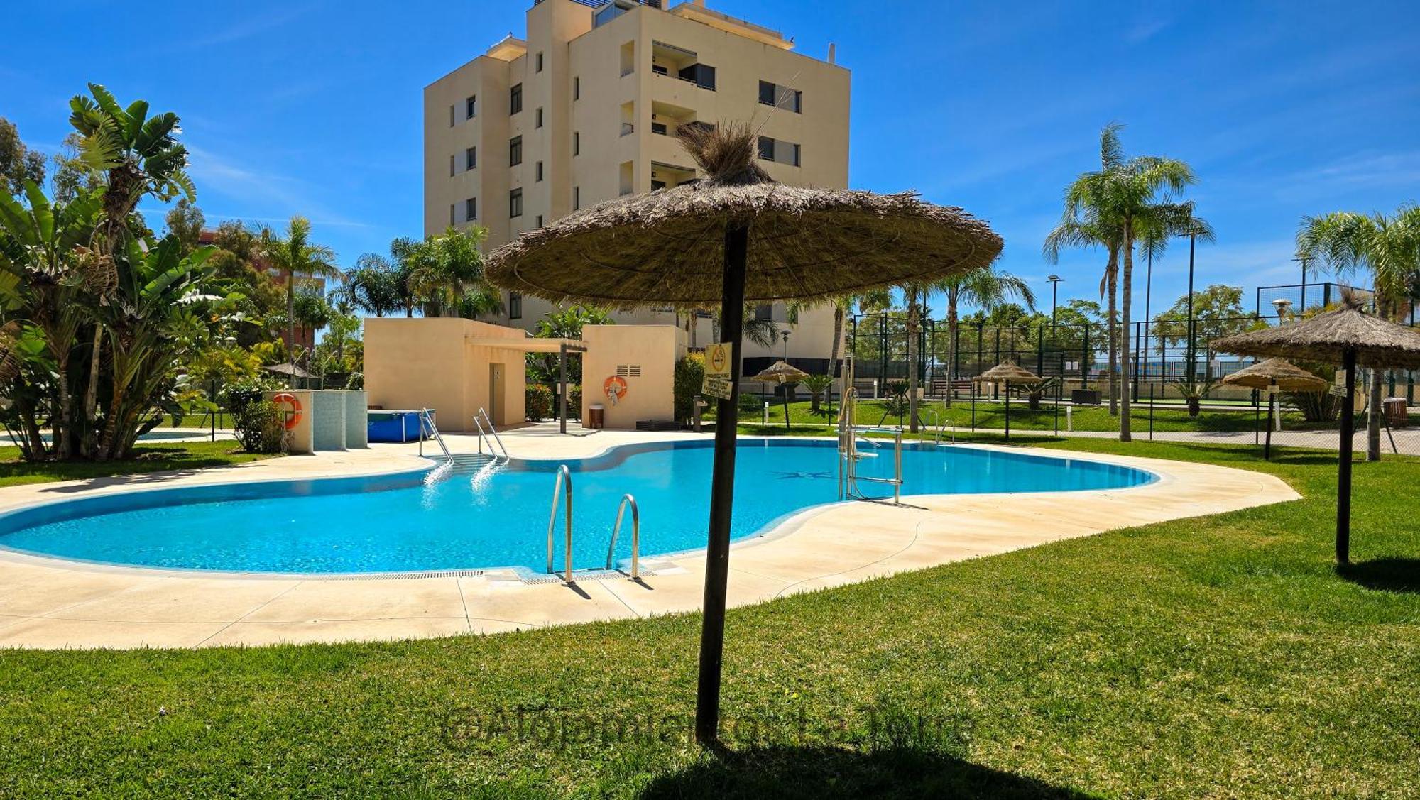 Sup T12 People - Alojamientos La Torre Torre Del Mar Exterior photo